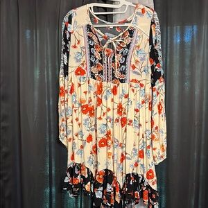 Patrons of Peace Cream and Red Asymmetrical Tunic